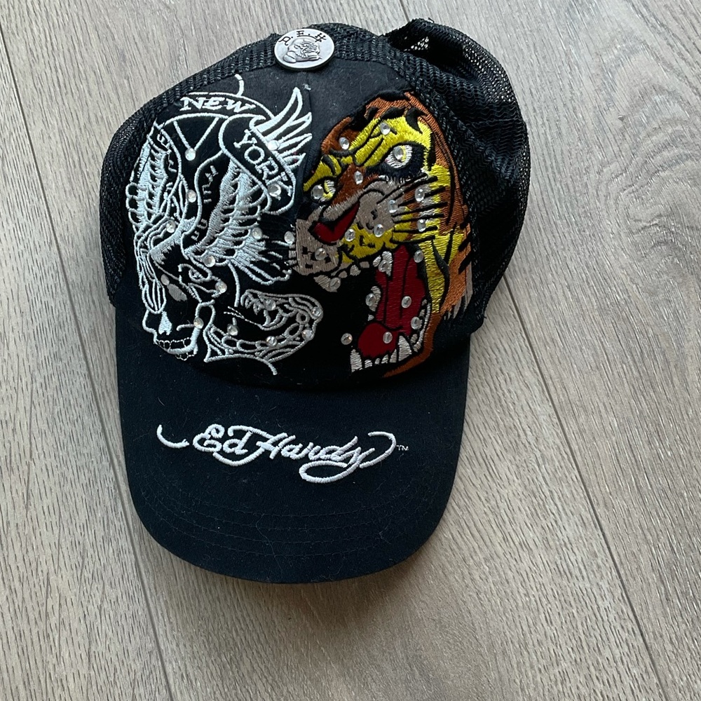 Ed hardy snap back